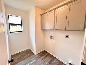 305 E 25th St (5)