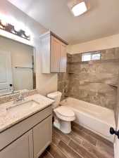 305 E 25th St (10)