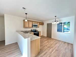 1025 Woodruff St (5)