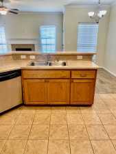 4421 Oak Grove Blvd (8)