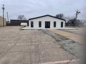 3027 N Chadbourne St