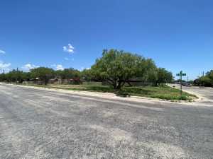 128 W Ave J (3)