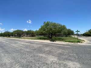 128 W Ave J (4)