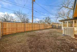 2013 Conchita Ave (25)