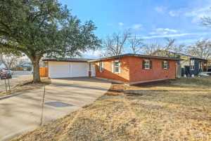 2013 Conchita Ave (3)