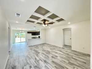 922 E 39th St (2)