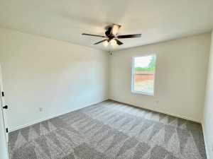 922 E 39th St (7)