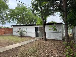 2307 W Harris Ave (32)