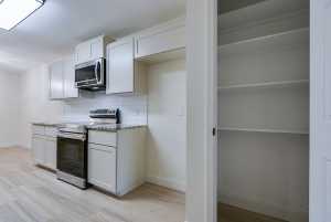 913 Stonewall Dr (14)
