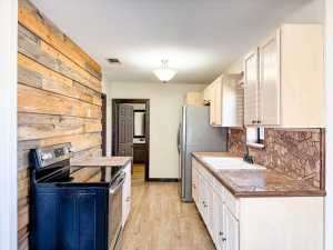2302 W Twohig Ave (10)