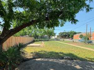 2302 W Twohig Ave (18)