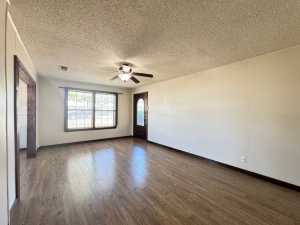 2302 W Twohig Ave (6)