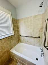 203 E 29th St (19)