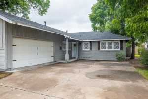 2204 Waco St