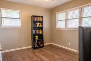 2204 Waco St (11)