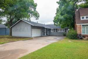 2204 Waco St (2)