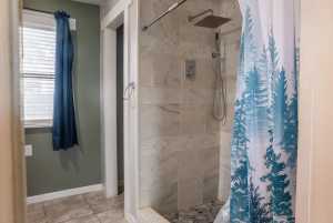 2204 Waco St (9)