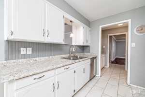 207 Hudspeth St (14)