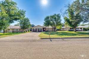 207 Hudspeth St (2)