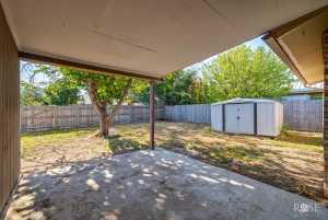 207 Hudspeth St (26)