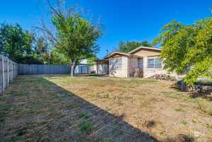 207 Hudspeth St (30)