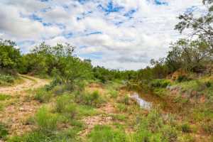 8968 N Hwy 208 (9)