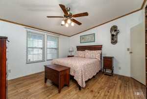 306 E 2nd St (11)