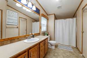 306 E 2nd St (13)