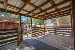 306 E 2nd St (19)