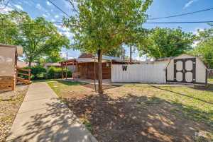 306 E 2nd St (23)