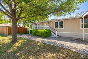 306 E 2nd St (3)