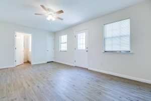 326 River Oaks St (16)