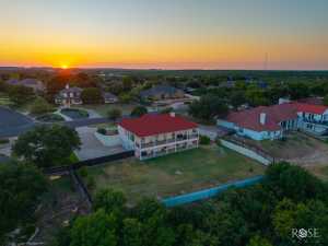 1102 Ashford Dr (68)