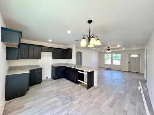 317 E 25th St (4)