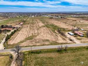 8018 N Evergreen Lane (12)