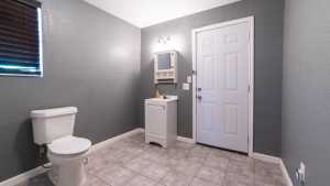 718 W 15th St (13)
