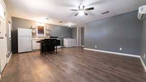 718 W 15th St (4)