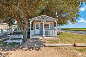 8201 Sunflower Ave (2)