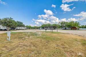 8201 Sunflower Ave (7)