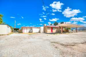 1205 N Chadbourne St (21)