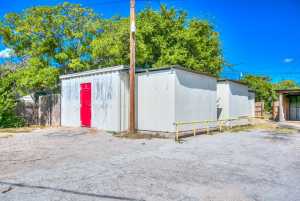 1205 N Chadbourne St (14)