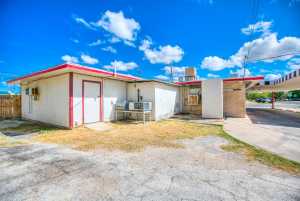 1205 N Chadbourne St (6)