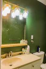 206 N Van Buren St (25)