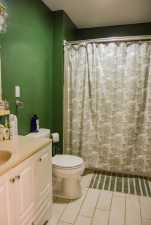 206 N Van Buren St (26)