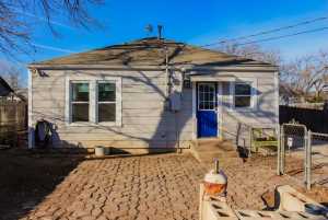 206 N Van Buren St (16)