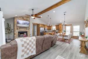 8419 Lynx Lane (7)