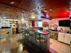 106 W 6th St (15)