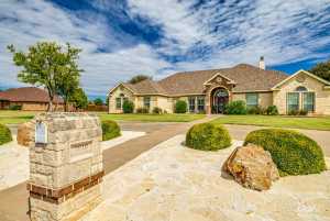 1610 Stonebridge Dr (48)