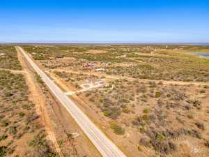 15016 E FM 1929 (41)