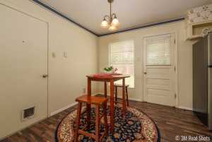130 E Riverside Ave (9)